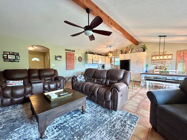 120 Woodson Cove, Bronston, KY 42518