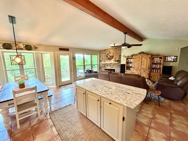 120 Woodson Cove, Bronston, KY 42518