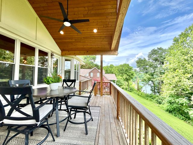 120 Woodson Cove, Bronston, KY 42518