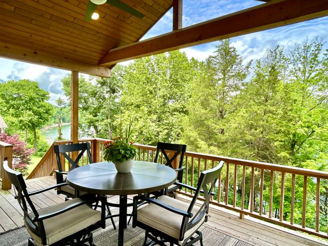 120 Woodson Cove, Bronston, KY 42518