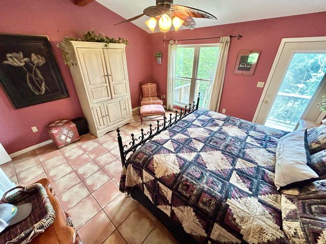 120 Woodson Cove, Bronston, KY 42518