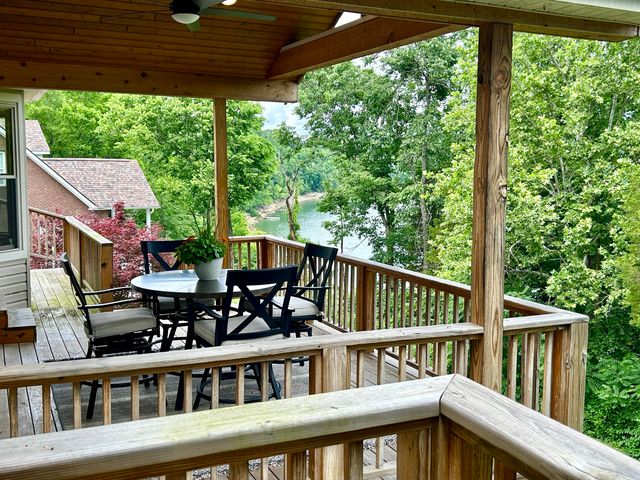120 Woodson Cove, Bronston, KY 42518