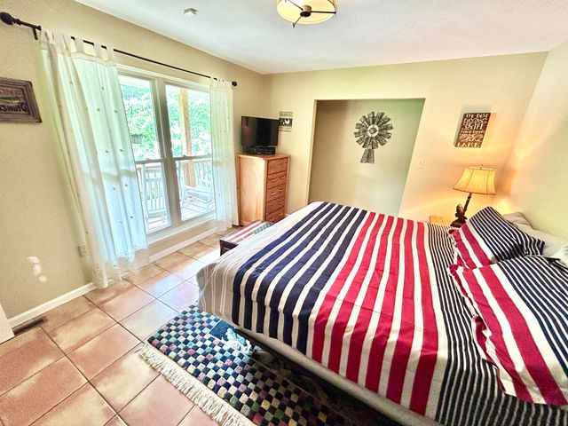 120 Woodson Cove, Bronston, KY 42518
