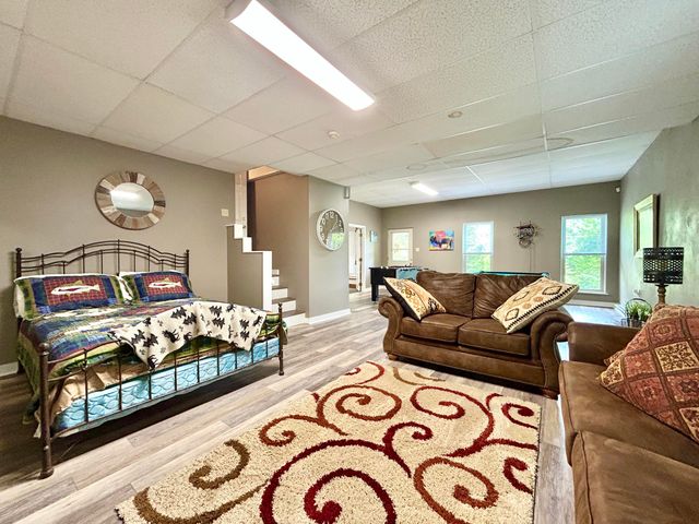 120 Woodson Cove, Bronston, KY 42518