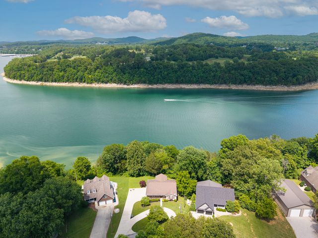 120 Woodson Cove, Bronston, KY 42518