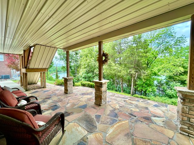 120 Woodson Cove, Bronston, KY 42518