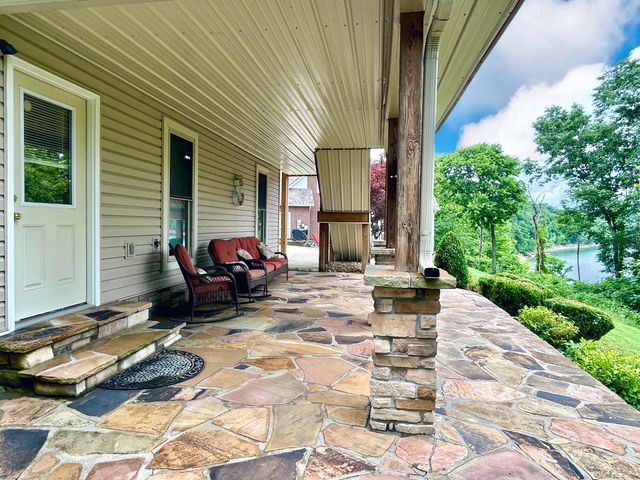 120 Woodson Cove, Bronston, KY 42518
