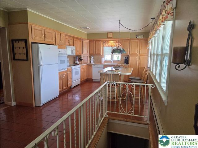 2301 West Walnut Street, Allentown City, PA 18104