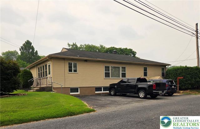 2301 West Walnut Street, Allentown City, PA 18104