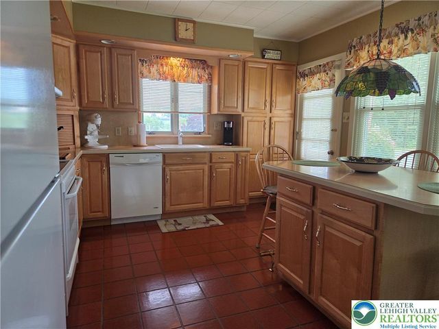 2301 West Walnut Street, Allentown City, PA 18104