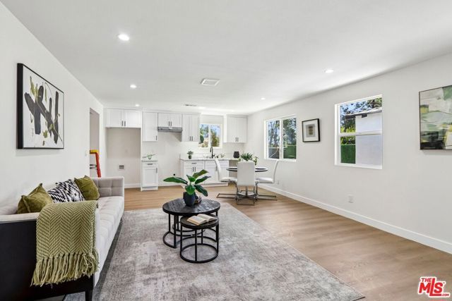 8012 Irvine Avenue, North Hollywood (los Angeles), CA 91605