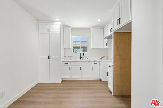 8012 Irvine Avenue, North Hollywood (los Angeles), CA 91605