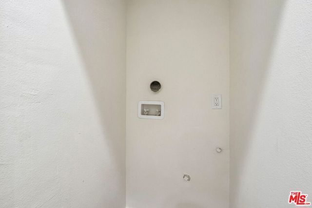 8012 Irvine Avenue, North Hollywood (los Angeles), CA 91605
