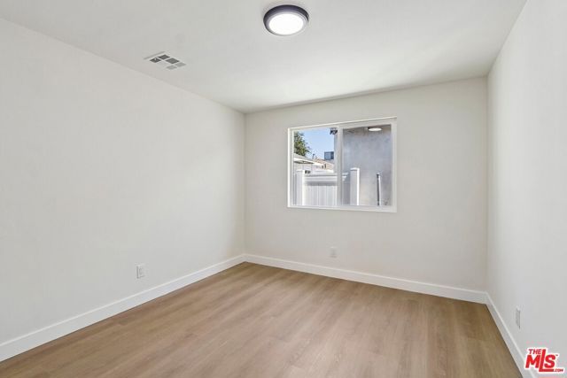 8012 Irvine Avenue, North Hollywood (los Angeles), CA 91605