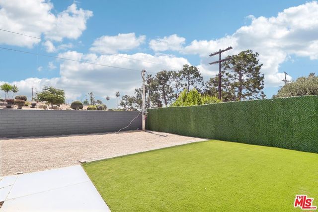 8012 Irvine Avenue, North Hollywood (los Angeles), CA 91605