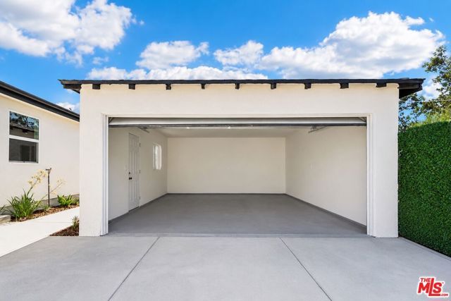 8012 Irvine Avenue, North Hollywood (los Angeles), CA 91605