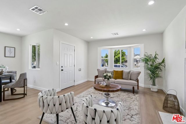 8012 Irvine Avenue, North Hollywood (los Angeles), CA 91605