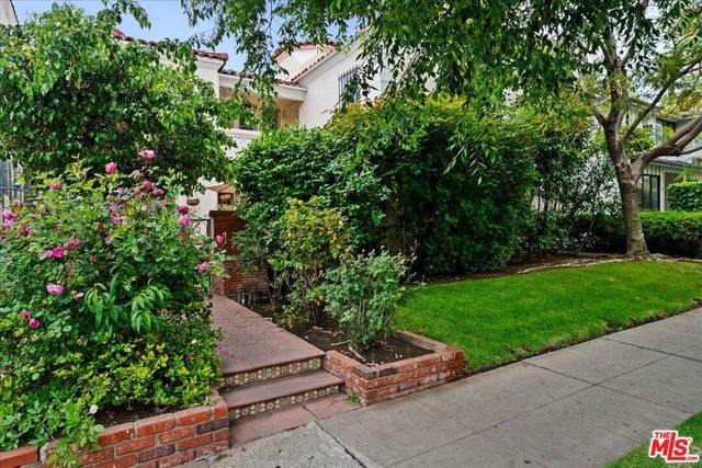207 S Reeves Drive, Beverly Hills, CA 90212