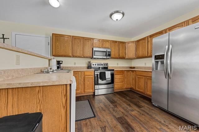 270 Derek Drive, Hawk Point, MO 63349