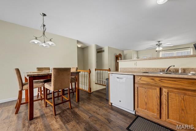 270 Derek Drive, Hawk Point, MO 63349