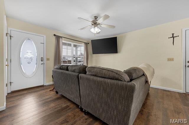 270 Derek Drive, Hawk Point, MO 63349