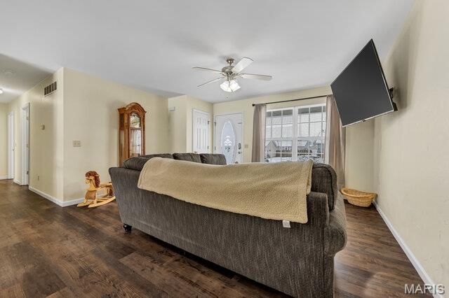 270 Derek Drive, Hawk Point, MO 63349