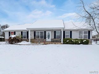 270 Derek Drive, Hawk Point, MO 63349