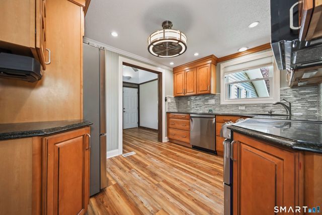 124 Garrigus Court, Wolcott, CT 06716