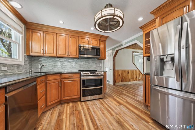 124 Garrigus Court, Wolcott, CT 06716