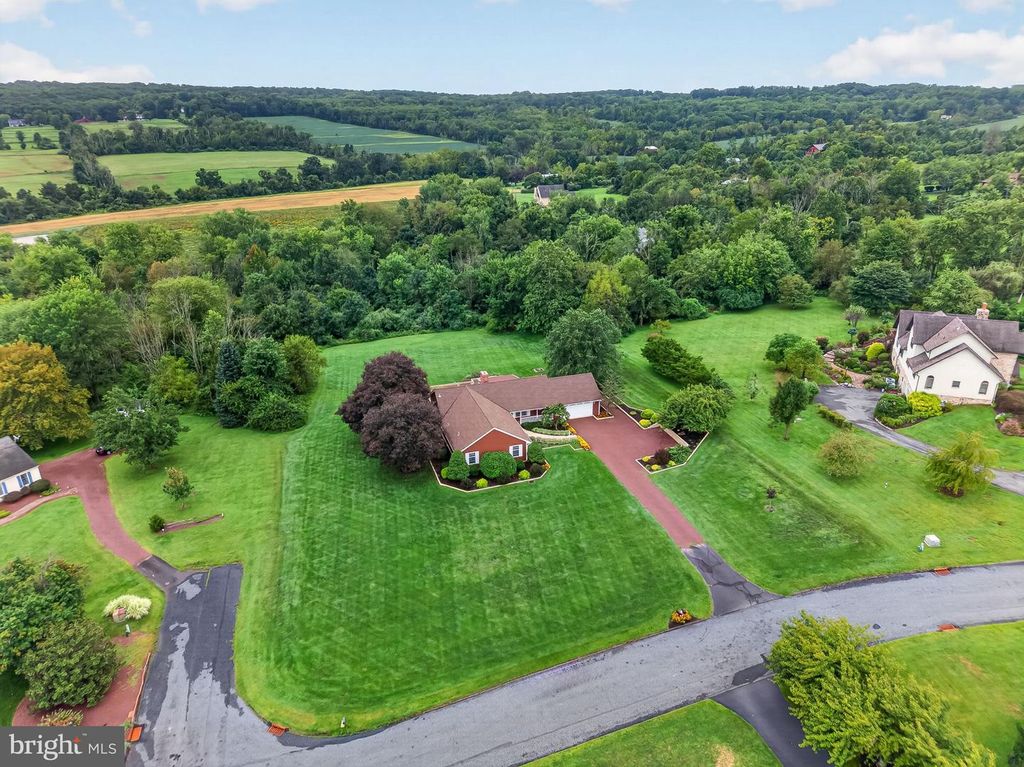 8 MEADOW LARK WAY, RINGOES, NJ 08551 — photo 4