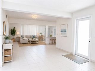 10081 W Bay Harbor Dr 1, Bay Harbor Islands, FL 33154