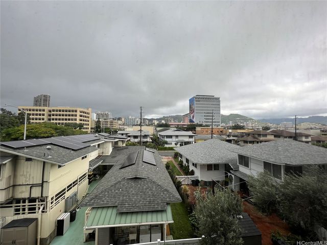 1122 Elm Street 301, Honolulu, HI 96814