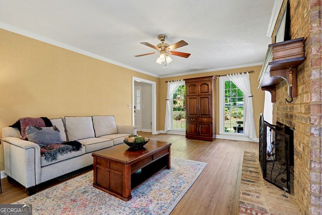 5602 Grist Stone Drive SW, Lilburn, GA 30047