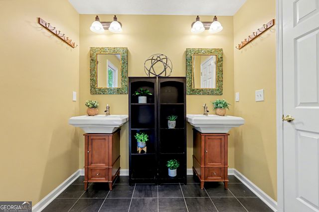 5602 Grist Stone Drive SW, Lilburn, GA 30047