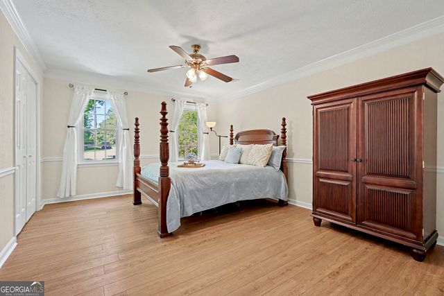 5602 Grist Stone Drive SW, Lilburn, GA 30047