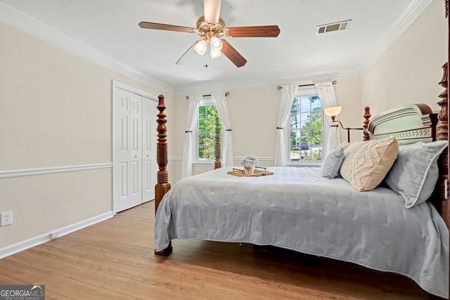 5602 Grist Stone Drive SW, Lilburn, GA 30047