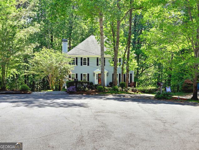 5602 Grist Stone Drive SW, Lilburn, GA 30047