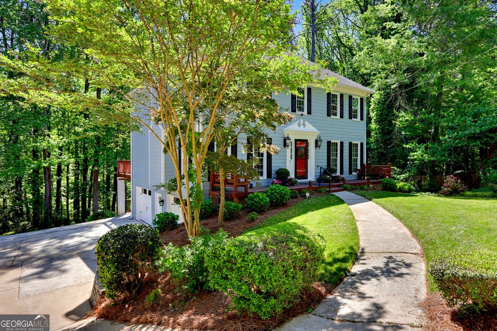 5602 Grist Stone Drive SW, Lilburn, GA 30047