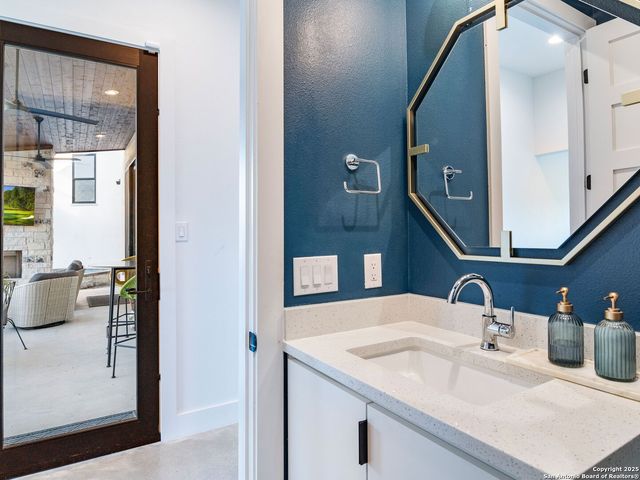 10803 Nina Ridge, San Antonio, TX 78255