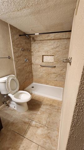 2818 S Bartell Drive 7, Houston, TX 77054