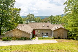 1691 Cove Pointe Rd, Lafollette, TN 37766