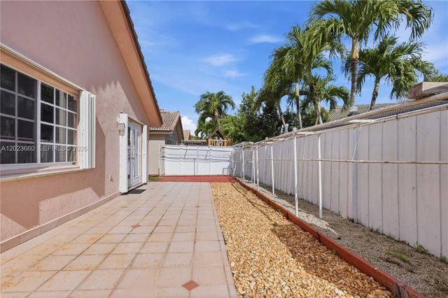 17655 SW 6th Street, Pembroke Pines, FL 33029