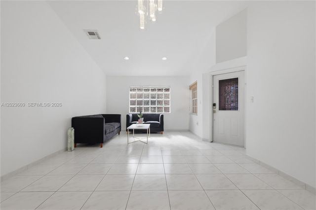17655 SW 6th Street, Pembroke Pines, FL 33029