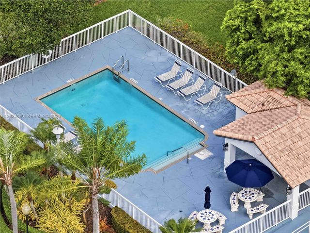 17655 SW 6th Street, Pembroke Pines, FL 33029