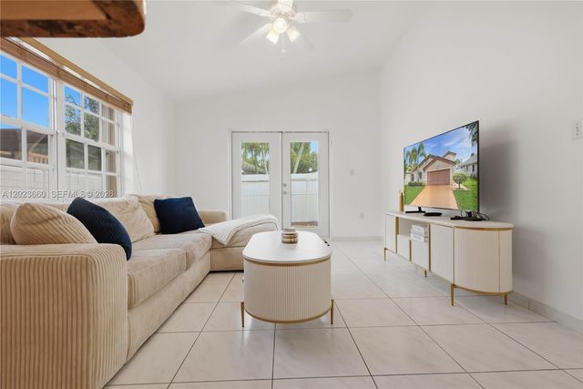 17655 SW 6th Street, Pembroke Pines, FL 33029