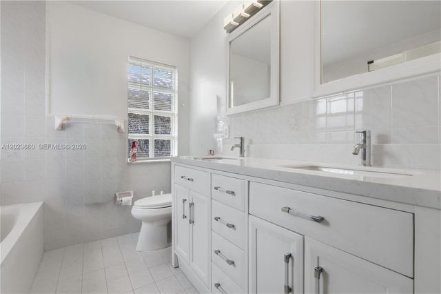 17655 SW 6th Street, Pembroke Pines, FL 33029