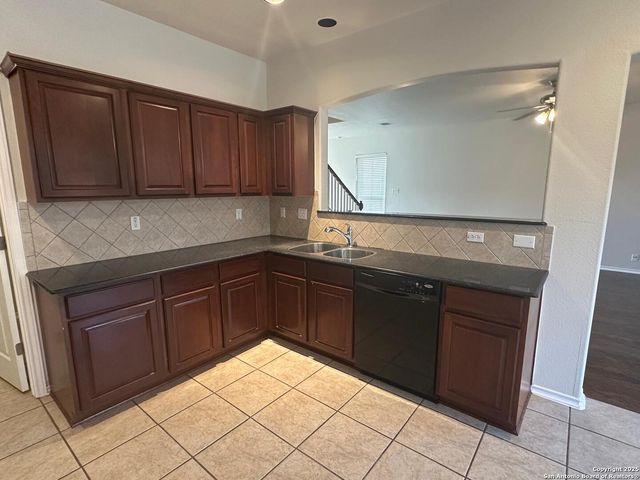 1335 Crown Brook, San Antonio, TX 78260