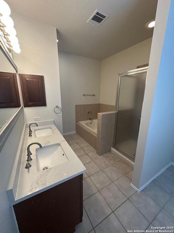 1335 Crown Brook, San Antonio, TX 78260