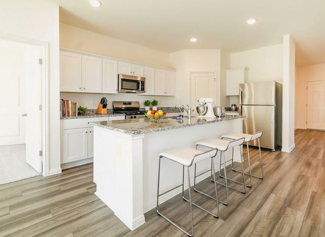 1524 Morris LOOP, San Marcos, TX 78666