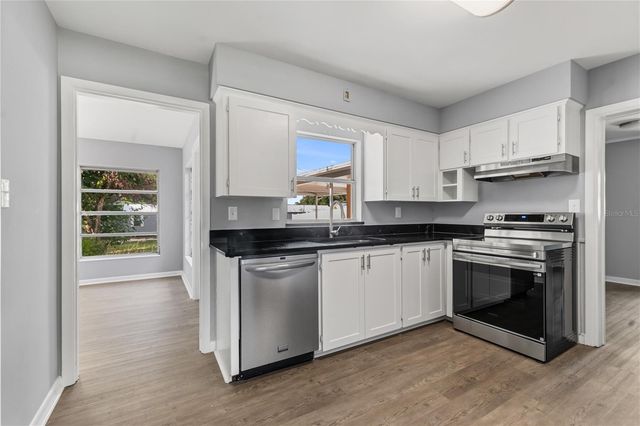 6 GOLFVIEW CIRCLE NE, Winter Haven, FL 33881